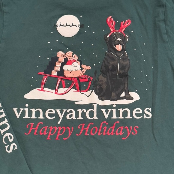 Vineyard Vines Youth S (8-10) Holiday Dog Sled Long Sleeve Pocket Christmas Tee - Picture 2 of 6